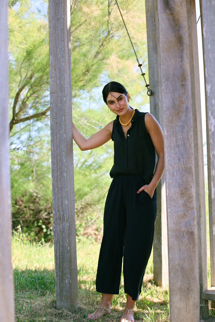 PANTALÓN CROPPED TAHITI NEGRO