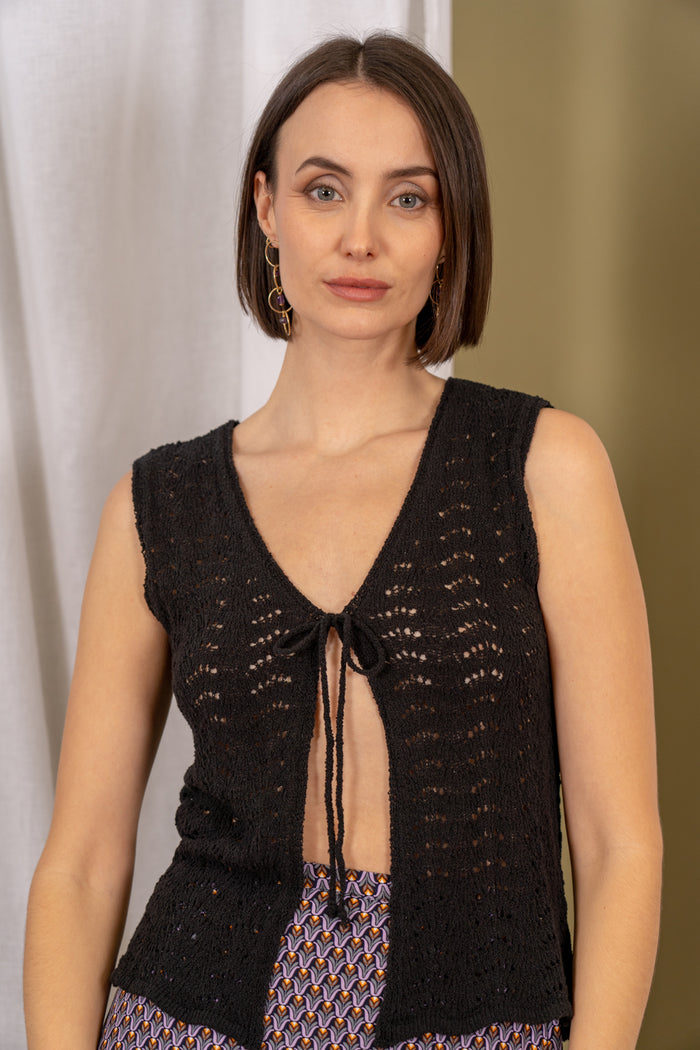 Chaleco tricot calados