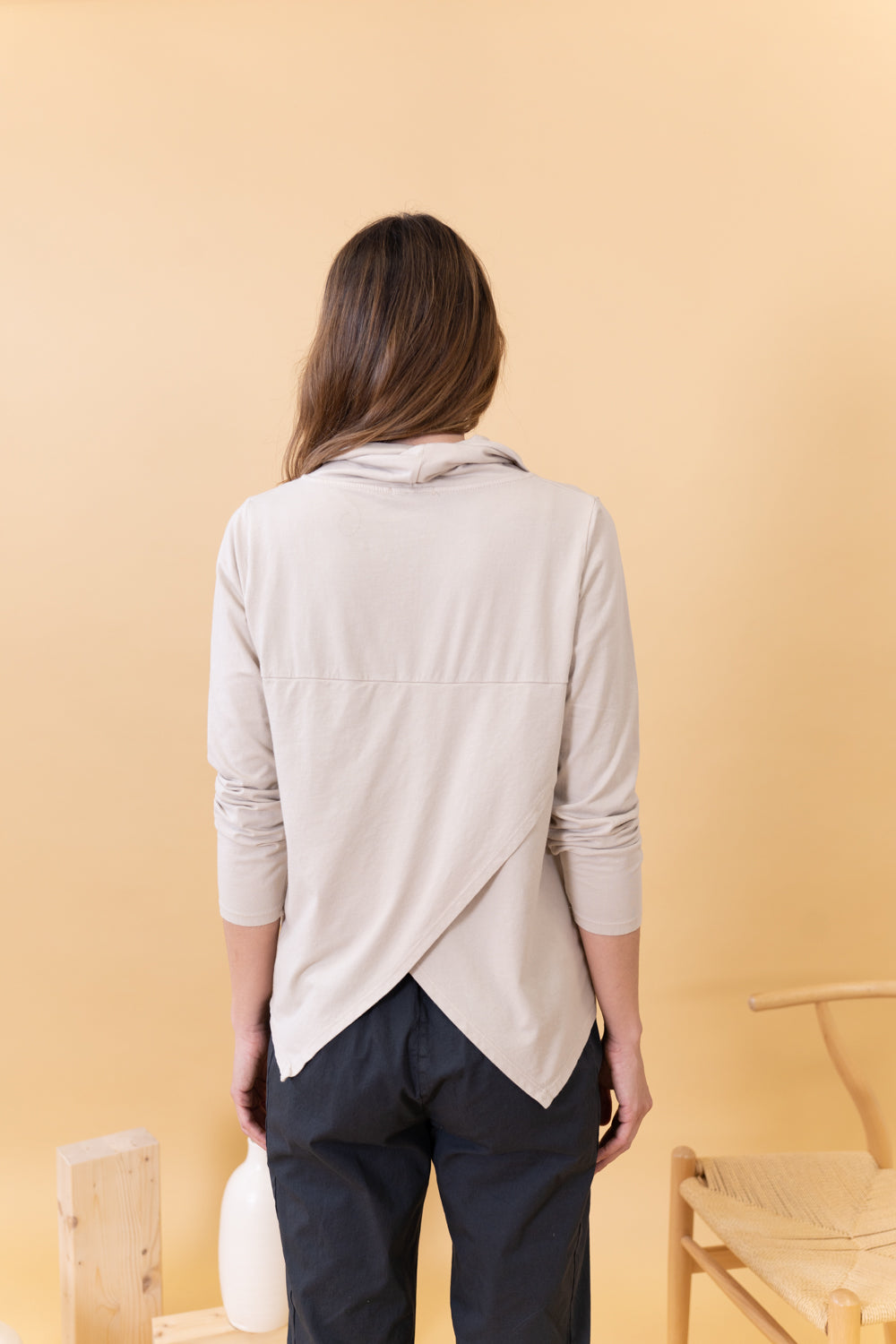 MODELO DE ESPALDAS CON BRIDGE