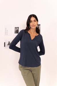 CAMISETA CUELLO PICO VISCOSA