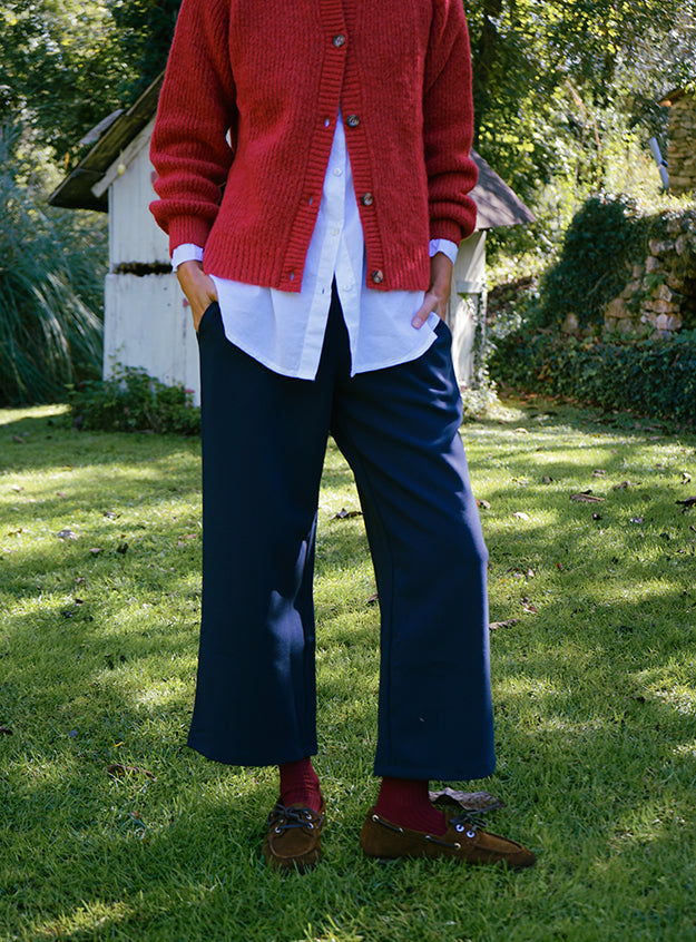 PANTALÓN CROP VERNIS