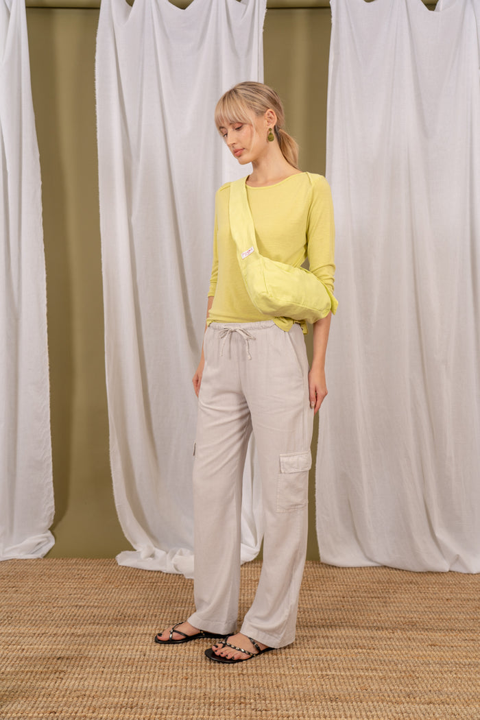 PANTALON LINO GRIS BOLSILLOS