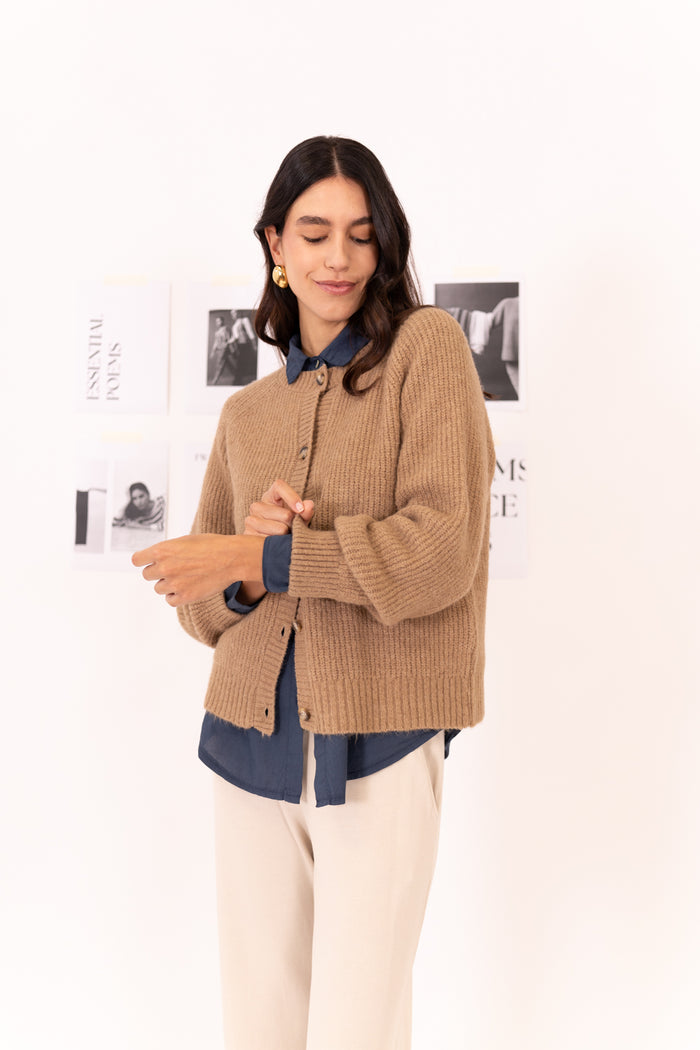 CARDIGAN TRICOT CUELLO REDONDO MANGAS ABULLONADAS