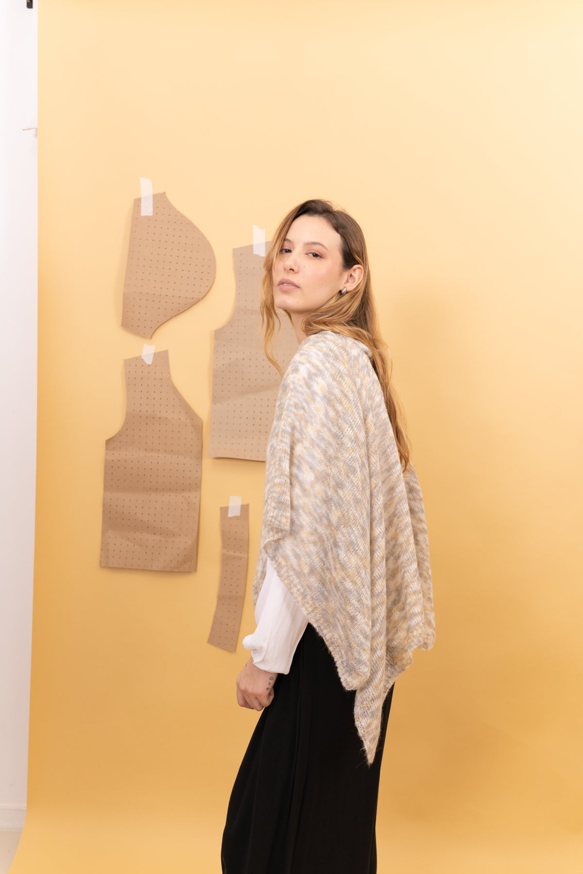 KNIT CAPE WONDER 