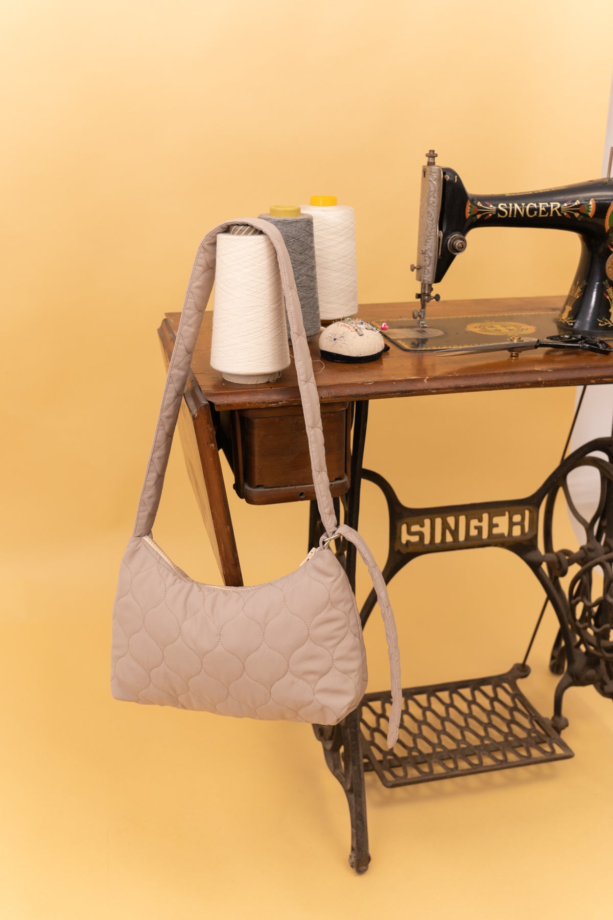 PADDED SHOULDER BAG LOUD