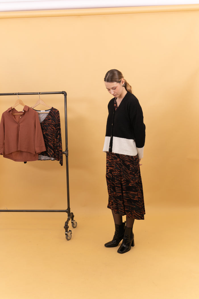 TWO-TONE RAIN KNIT CARDIGAN