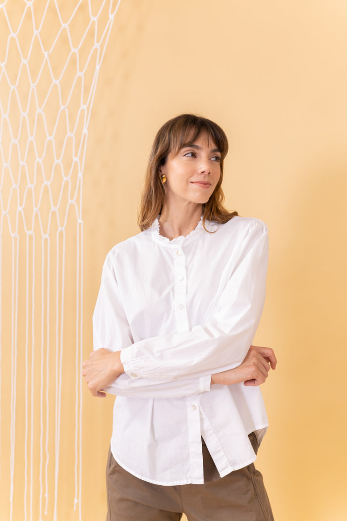 CAMISA EMBRACE ROMÁNTICA